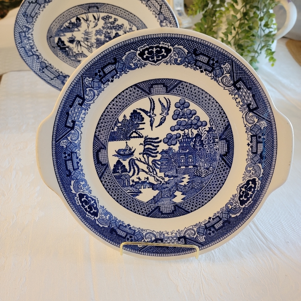 Blue Willow Chop Plate serving plate 11" Round handles